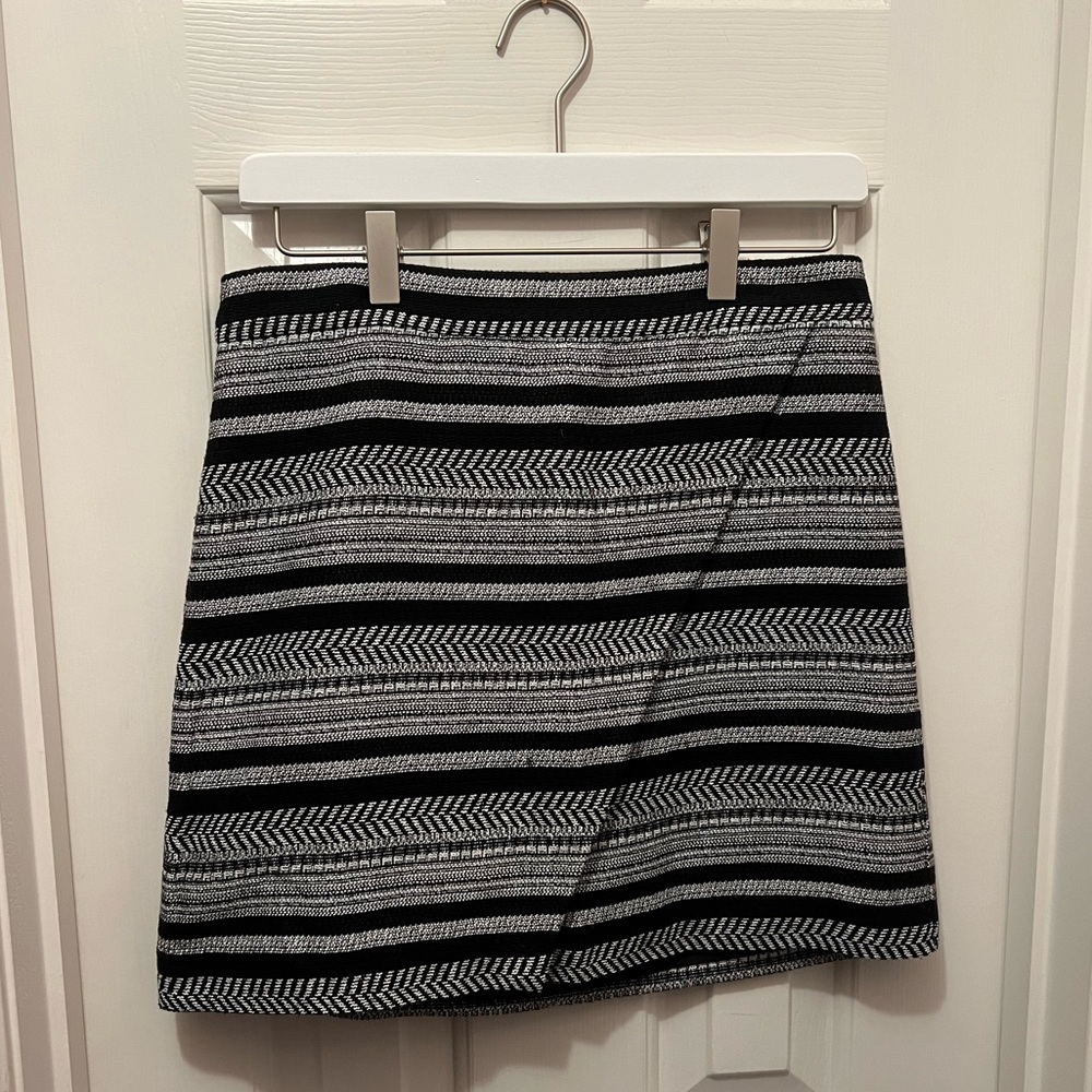J Crew Mini Wrap Skirt, Navy & White, Size 2